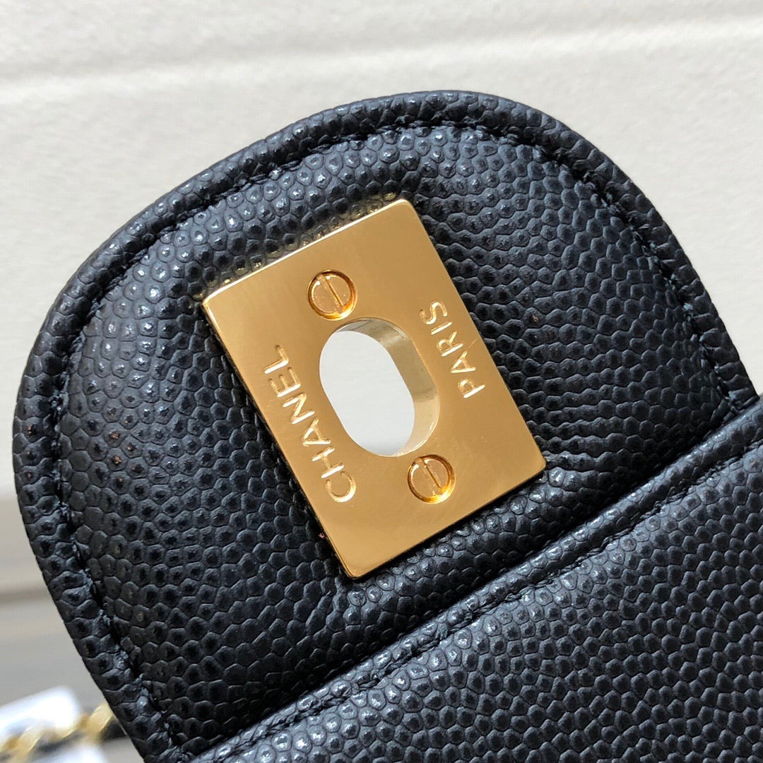 Chanel caviar 20 cm – DailyLuxe