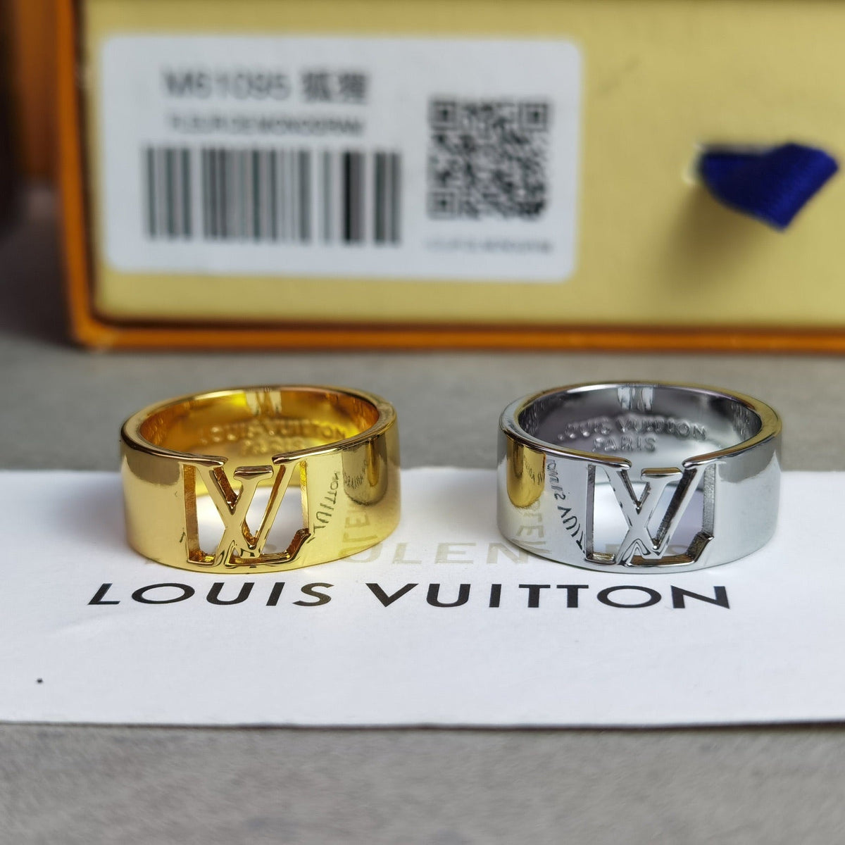 Lv ring – DailyLuxe