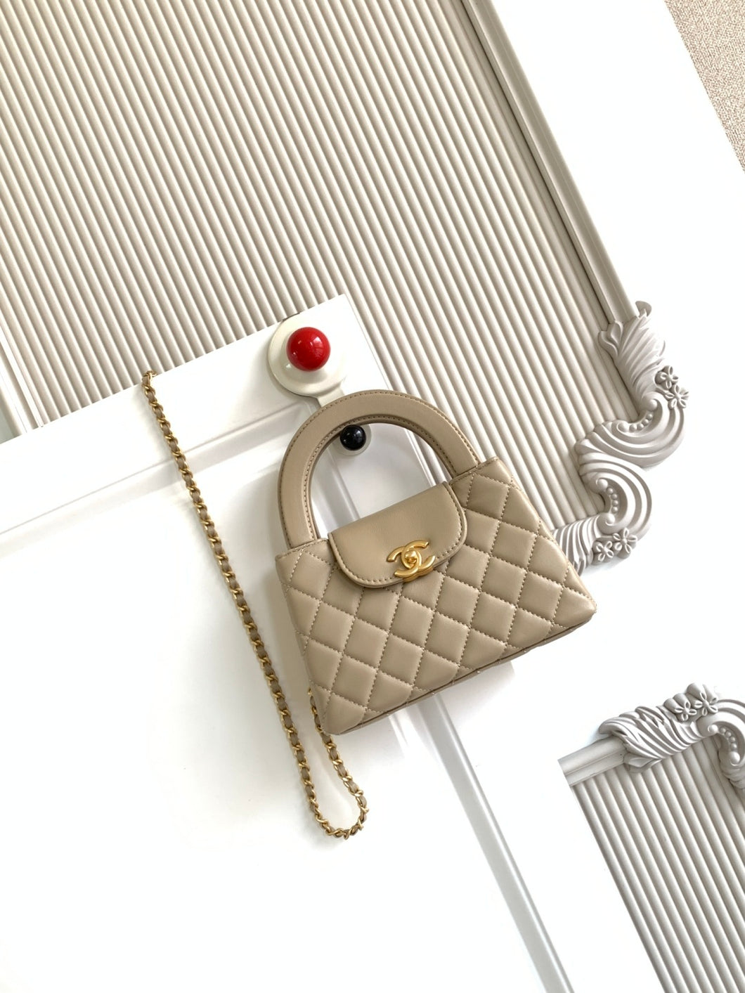 C h a n e l beige13x20x7 cm.