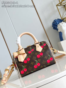 L v cherry 20x13x12 cm.