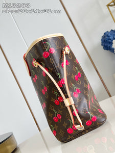 L v neverfull 28x21x14 cm.