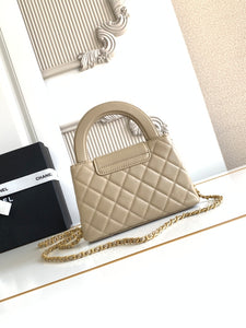 C h a n e l beige13x20x7 cm.