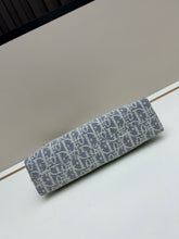 Load image into Gallery viewer, D I o r 23x13x6 cm.