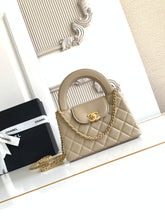 Load image into Gallery viewer, C h a n e l beige13x20x7 cm.