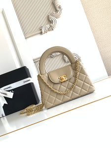 C h a n e l beige13x20x7 cm.