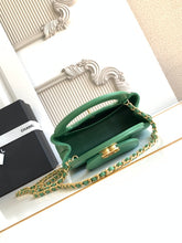 Load image into Gallery viewer, C h a n e l green 13x20x7 cm.