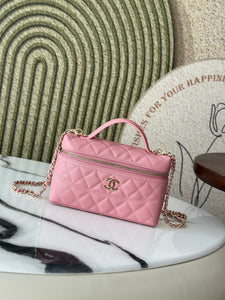 C h a n e l pink 17*19.5*5 cm.