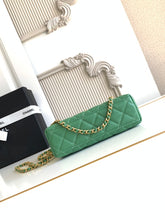 Load image into Gallery viewer, C h a n e l green 13x20x7 cm.