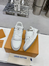 Load image into Gallery viewer, L v sneakers 2024