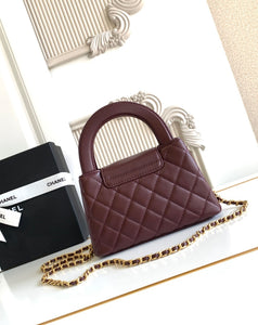 C h a n e l brown 13x20x7 cm.