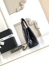Load image into Gallery viewer, C h a n e l black/silver 13x20x7 cm.