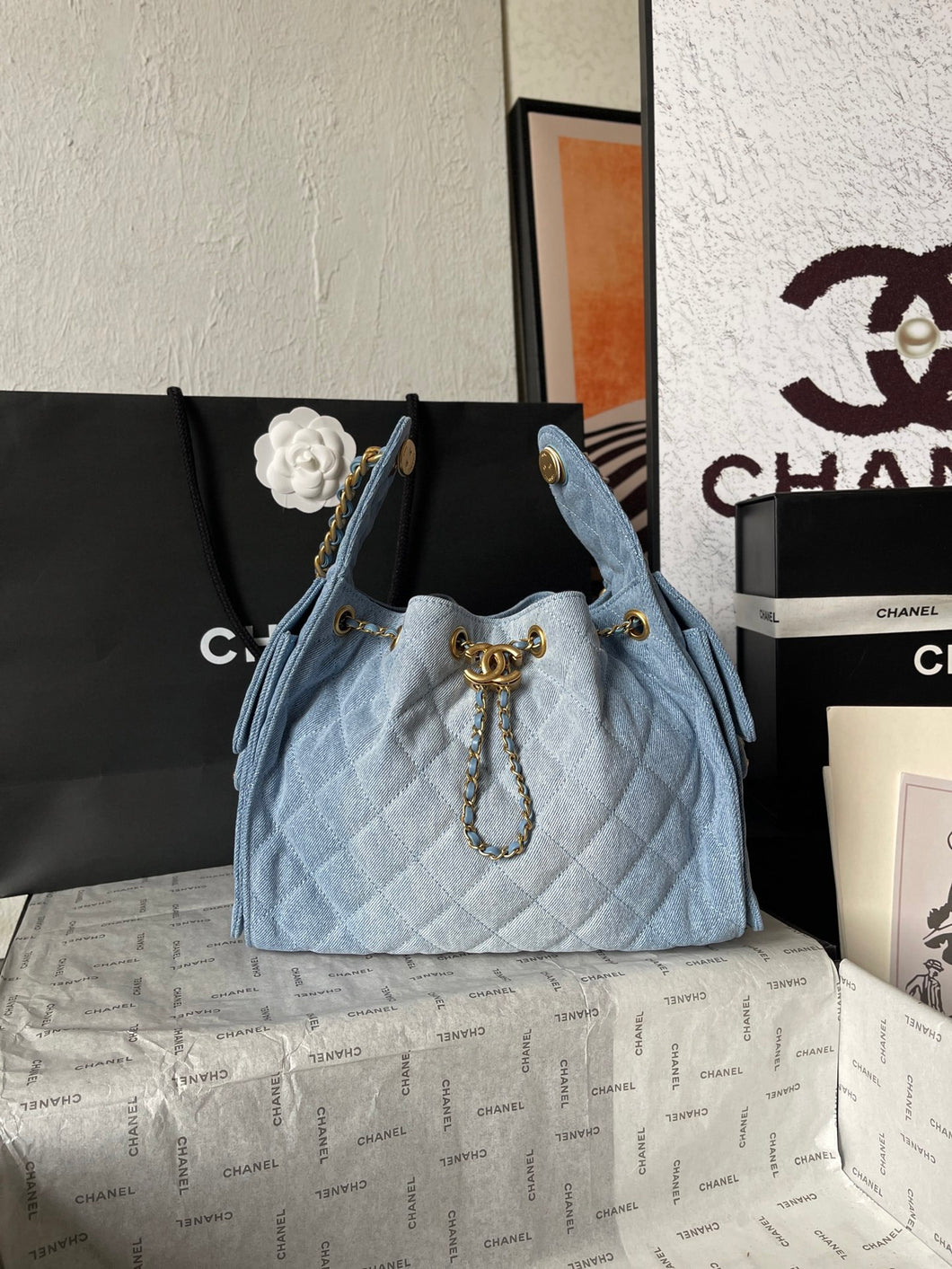 C h a n e l 25.5×12×30 cm.