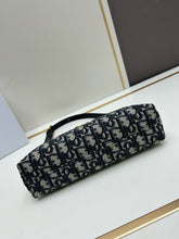 Load image into Gallery viewer, D I o r 23x13x6 cm.