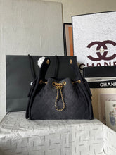 Load image into Gallery viewer, C h a n e l 25.5×12×30 cm.
