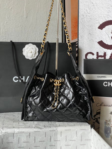 C h a n e l 25.5×12×30 cm.