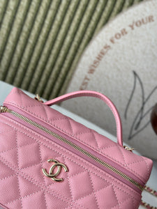 C h a n e l pink 17*19.5*5 cm.