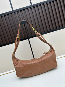 D I o r 33x16x15 cm.