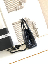 Load image into Gallery viewer, C h a n e l black/black 13x20x7 cm.