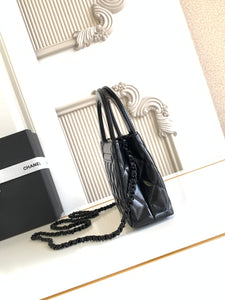 C h a n e l black/black 13x20x7 cm.