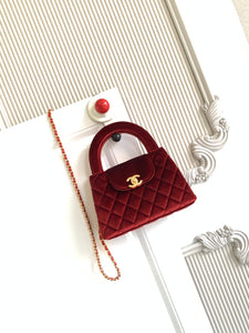 C h a n e l red 13x20x7 cm.