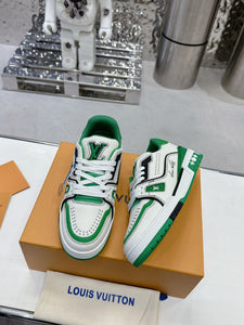 L v sneakers 23 green