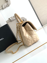 Load image into Gallery viewer, C  h a n e l 29cm, 23 cm, 19 cm.