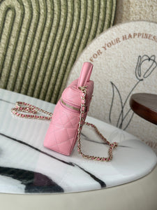 C h a n e l pink 17*19.5*5 cm.