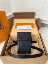 Load image into Gallery viewer, LvTrunk Wearable Wallet