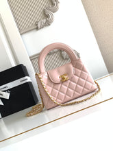 Load image into Gallery viewer, C h a n e l pink 13x20x7 cm.