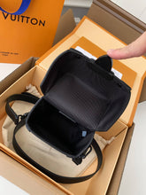 Load image into Gallery viewer, LvTrunk Wearable Wallet