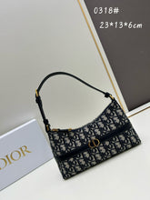 Load image into Gallery viewer, D I o r 23x13x6 cm.
