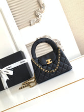 Load image into Gallery viewer, C h a n e l black/gold13x20x7 cm.
