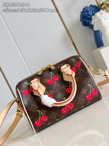 L v cherry 20x13x12 cm.
