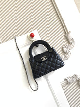 Load image into Gallery viewer, C h a n e l black/silver 13x20x7 cm.