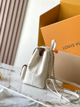 Load image into Gallery viewer, Lv backpack cm.