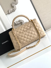 Load image into Gallery viewer, C  h a n e l 29cm, 23 cm, 19 cm.