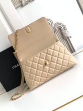 Load image into Gallery viewer, C  h a n e l 29cm, 23 cm, 19 cm.
