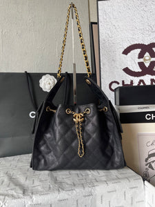 C h a n e l 25.5×12×30 cm.