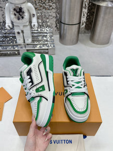 L v sneakers 23 green