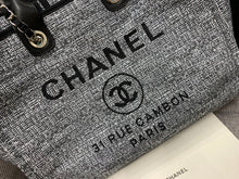 Load image into Gallery viewer, C h a n e l tote 38cm