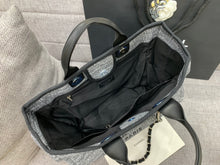 Load image into Gallery viewer, C h a n e l tote 38cm