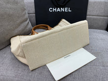 Load image into Gallery viewer, C h a n e l tote 38cm bag