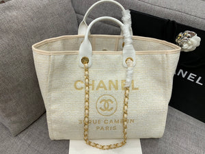 C h a n e l tote 38cm bag