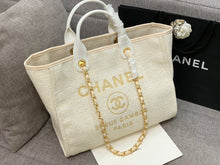 Load image into Gallery viewer, C h a n e l tote 38cm bag