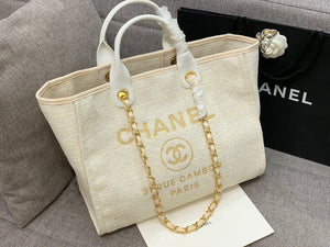 C h a n e l tote 38cm bag