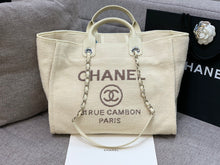 Load image into Gallery viewer, C h a n e l tote 38cm