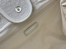 Load image into Gallery viewer, C h a n e l tote 38cm