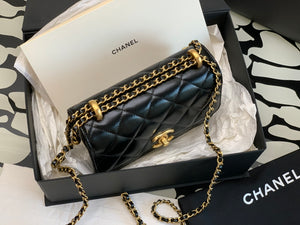 C h a n e l