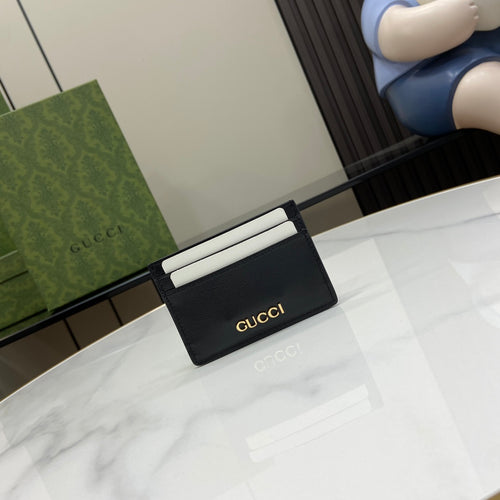 G u c c i card wallet