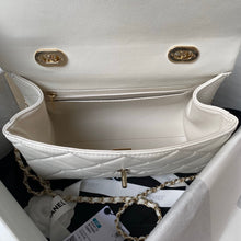 Load image into Gallery viewer, C h a n e l white 18×25×11.5cm
